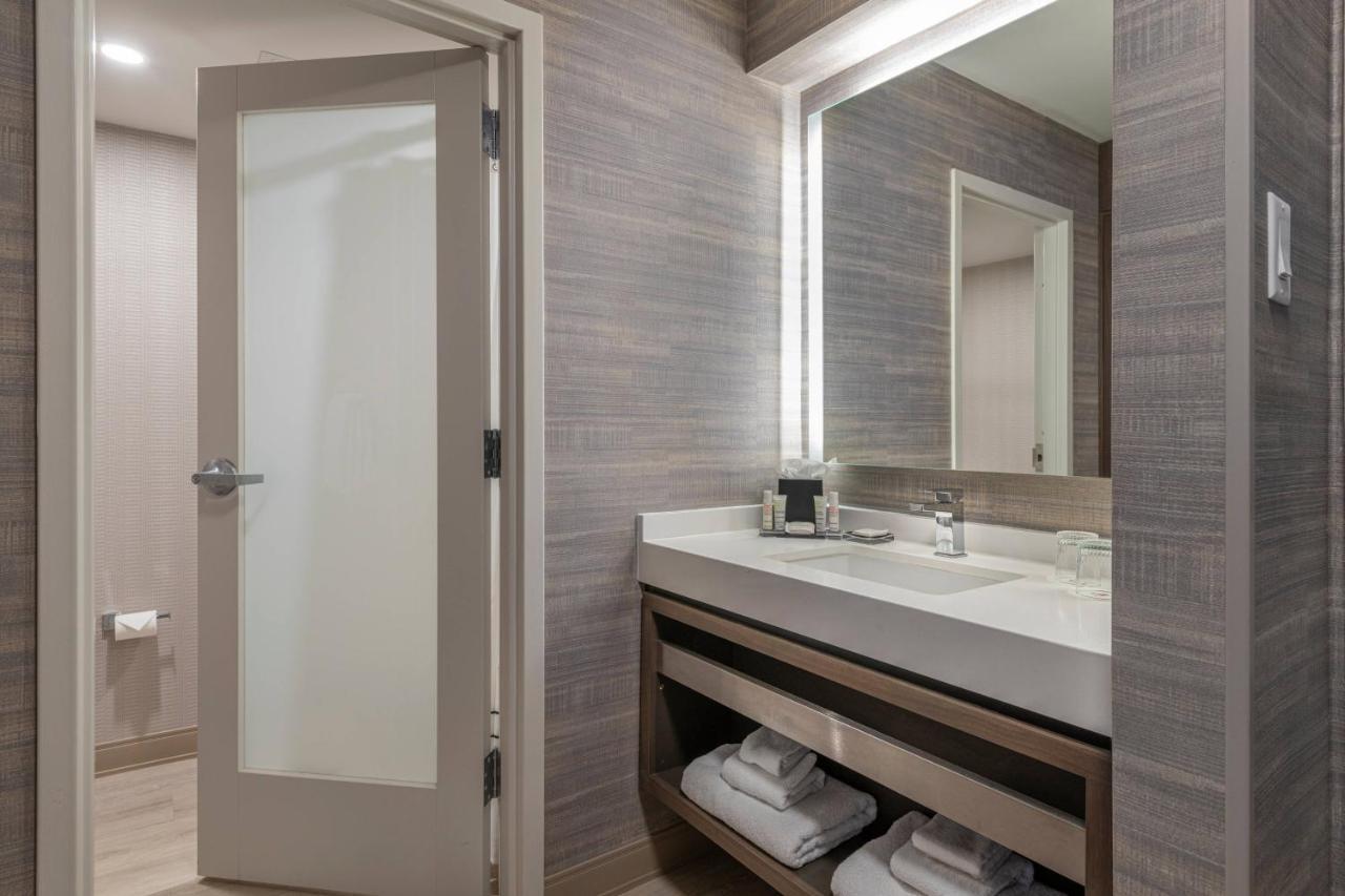 Wichita Marriott Hotel Екстериор снимка